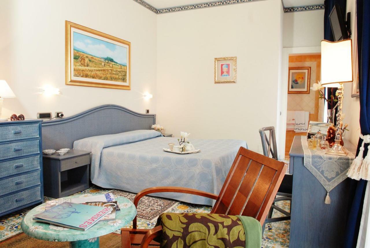 Hotel Stella Maris Casal Velino Rum bild