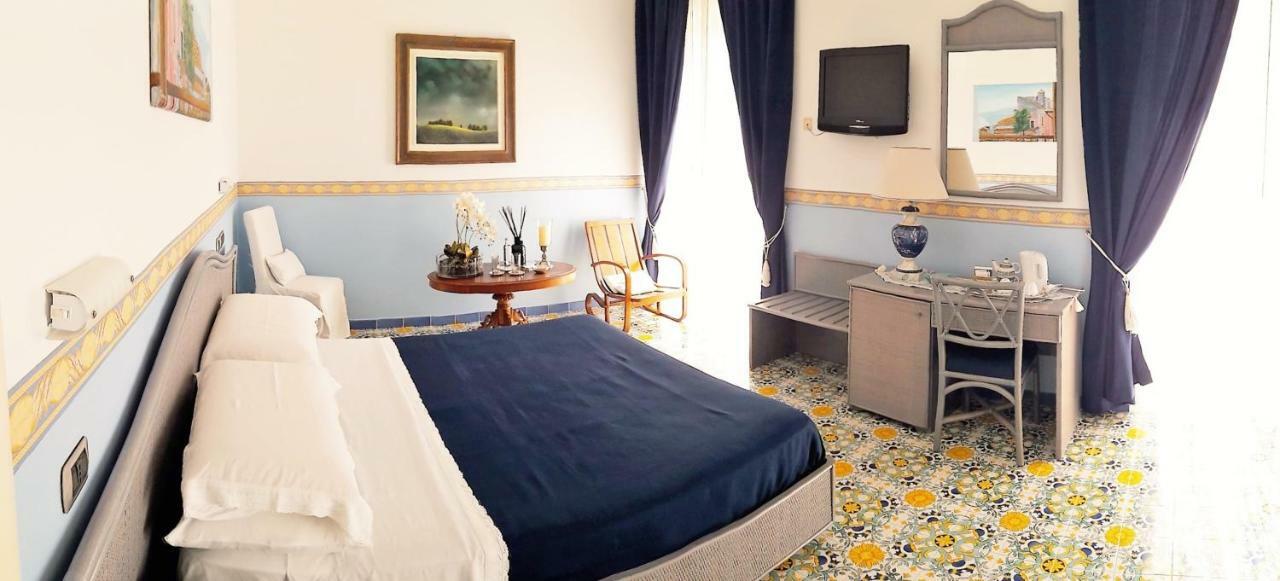 Hotel Stella Maris Casal Velino Exteriör bild