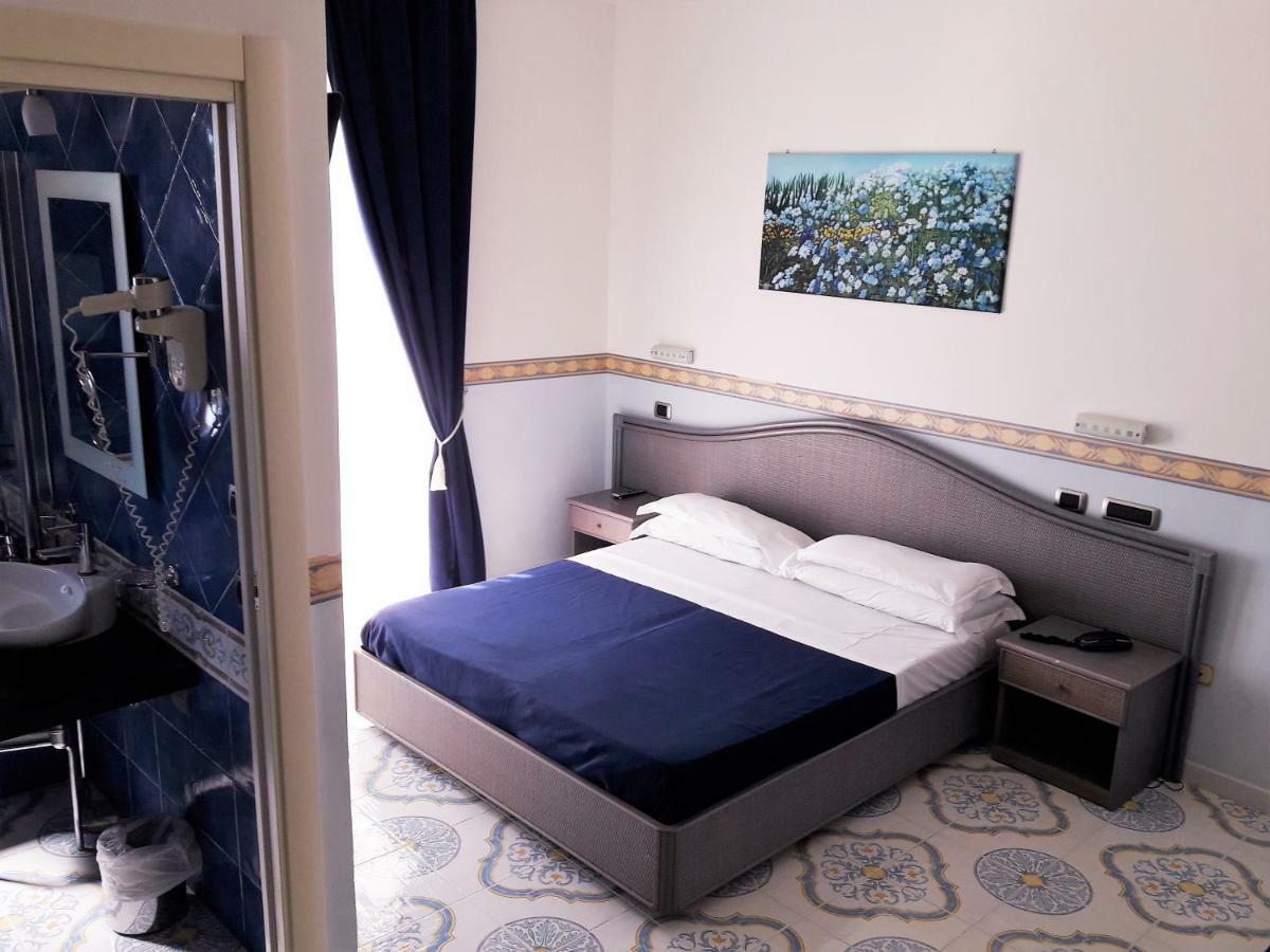 Hotel Stella Maris Casal Velino Rum bild